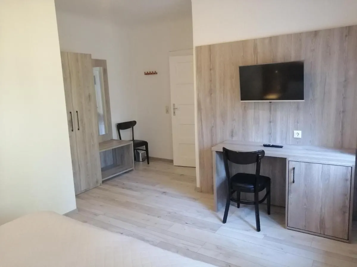 Pension Der Kretaner Berlin 0*,  Germany