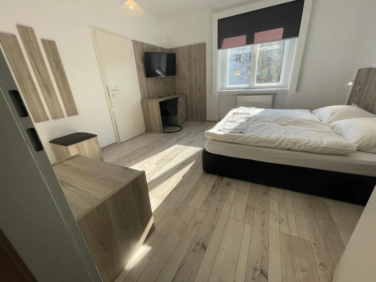 Pension Der Kretaner Berlin 0*,  Germany